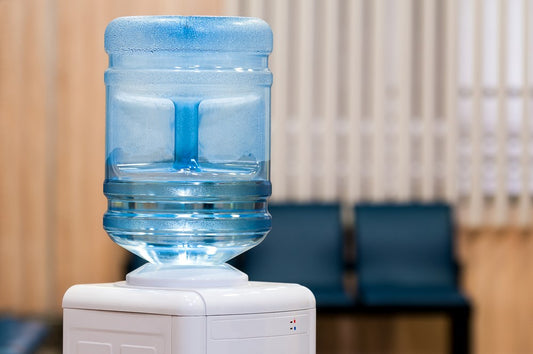Perché Sempre Più Aziende Scelgono i Boccioni d’Acqua Di Costa